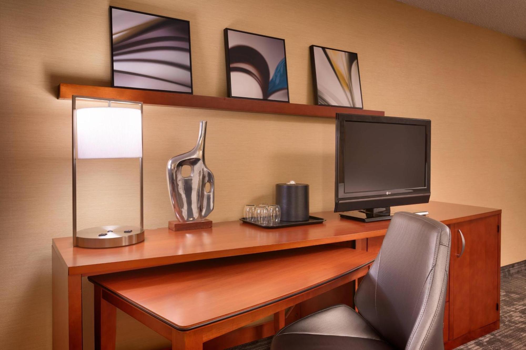 Courtyard By Marriott Salt Lake City Sandy Exterior photo