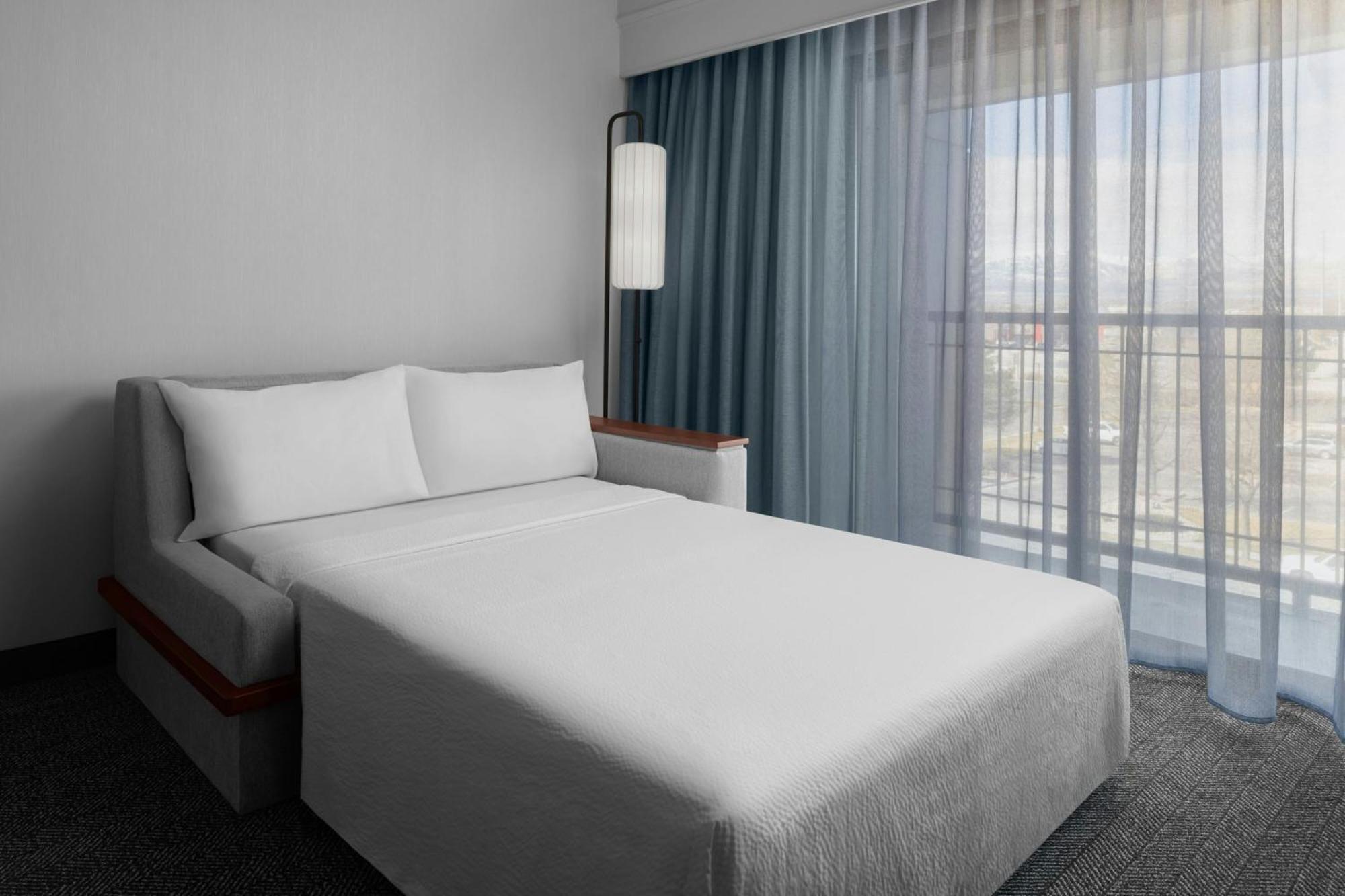 Courtyard By Marriott Salt Lake City Sandy Exterior photo